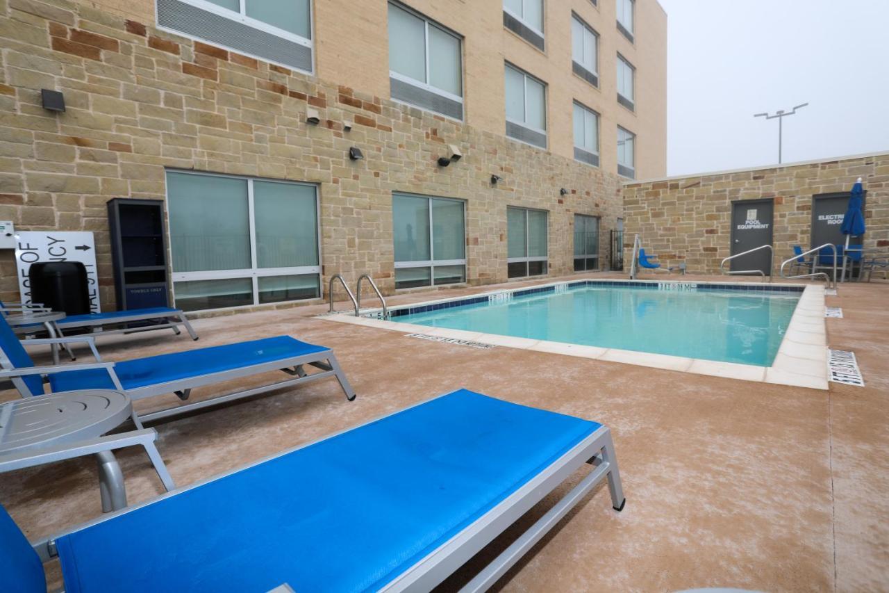 Holiday Inn Express & Suites - Forney By Ihg Экстерьер фото